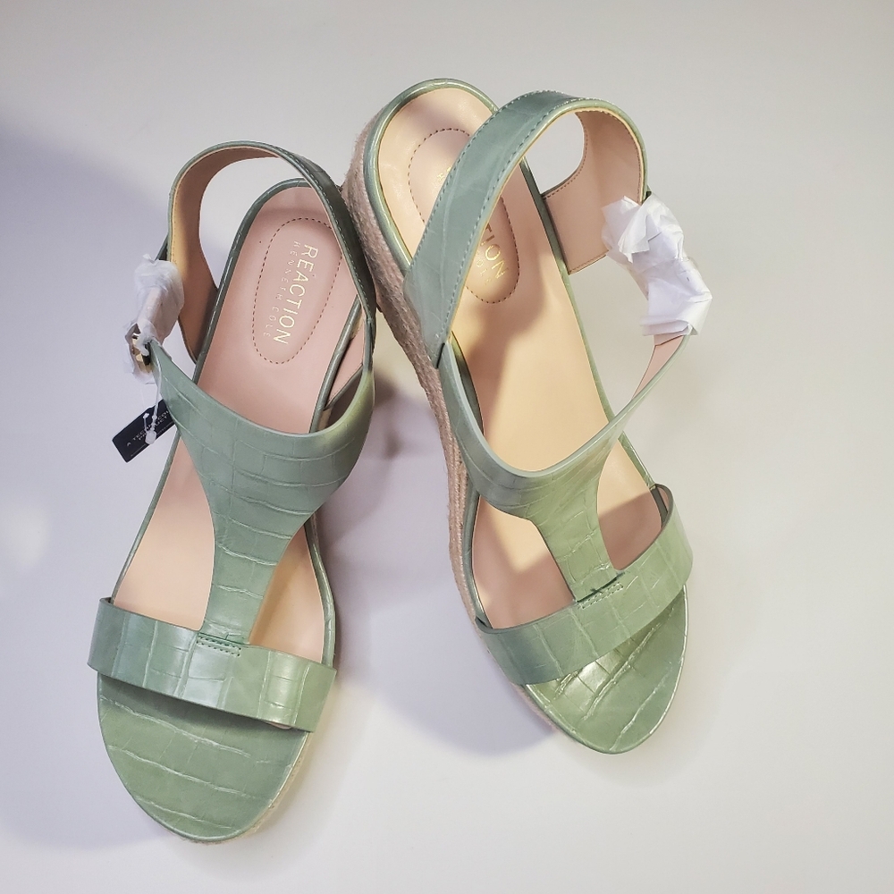 Reaction Kenneth Cole Women's Card Wedge Espadrille Sandals . Color Sea Green.